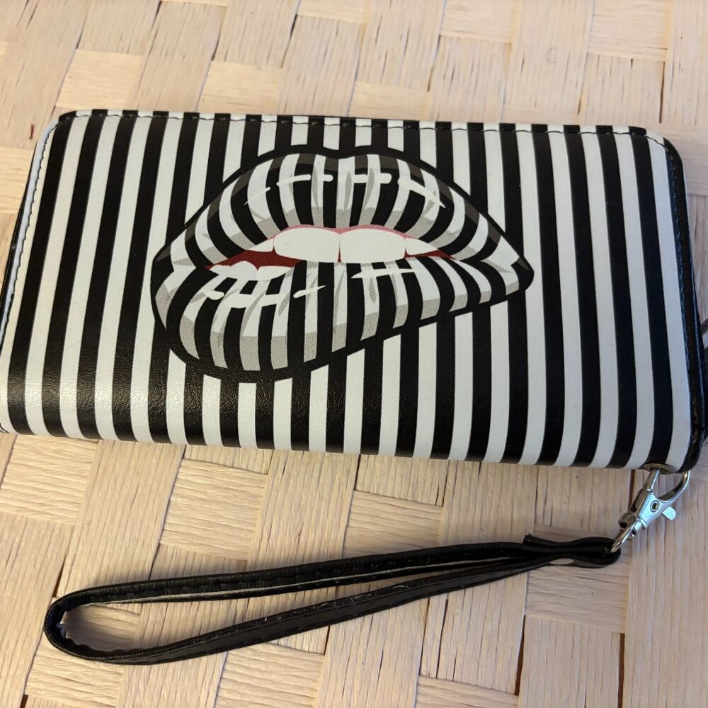 Pop Art Wristlet Clutch Purse